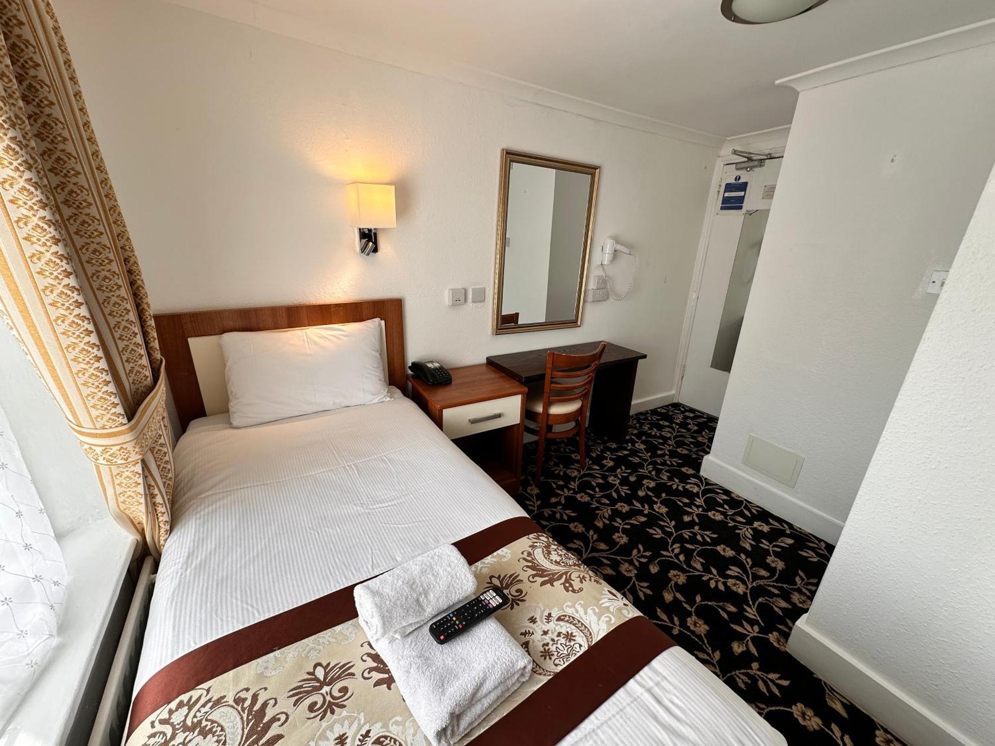 Andorra Guest Accommodation Hove Buitenkant foto